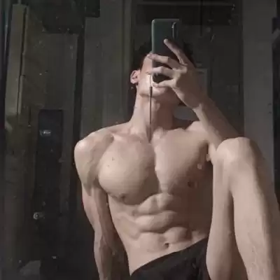 闻皎月